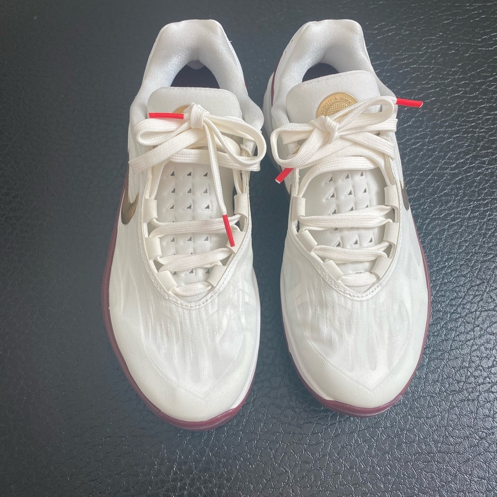NIKE AIR ZOOM G.T. GT CUT 2 "SISTERHOOD" WHITE-MET GOLD SZ 8 [FN0299-121]